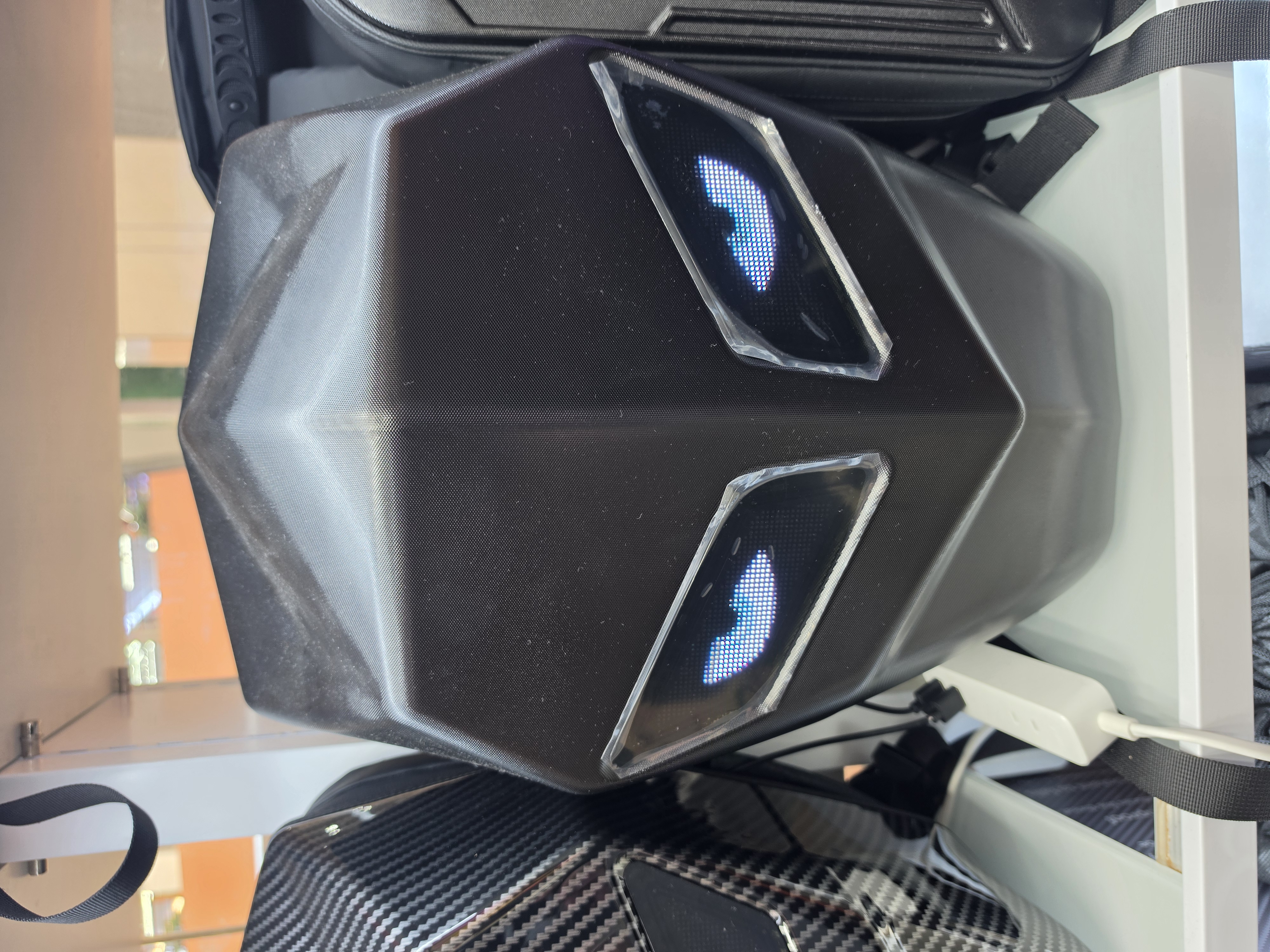 Ledli sırt çantası